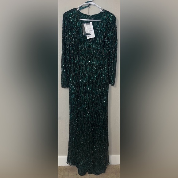 Mac Duggal 5451 NWT LONG SLEEVE BEADED V-NECK GOWN - Picture 5 of 7